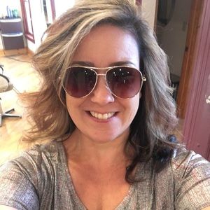 Meet your Posher, Cathy